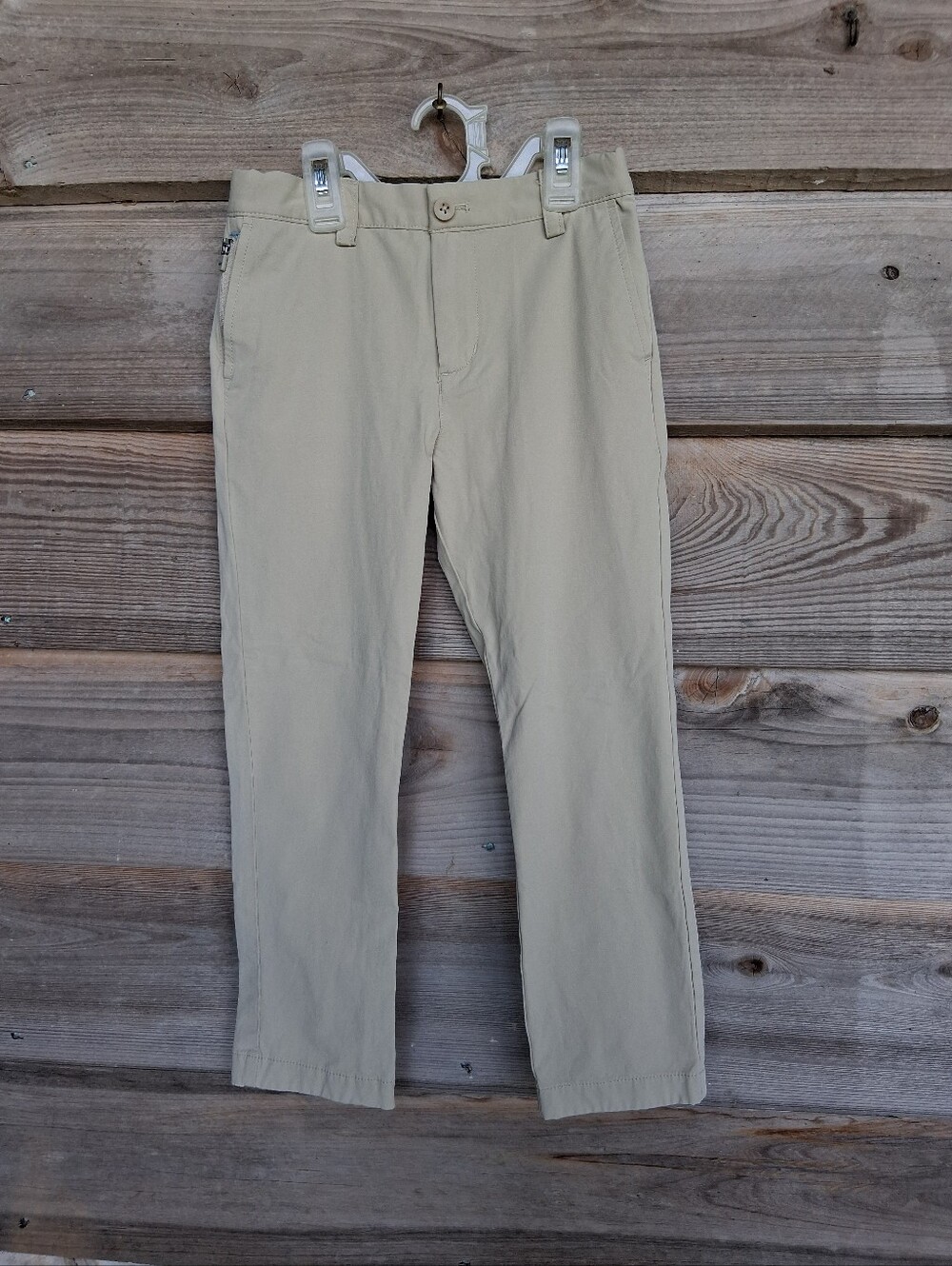 Vineyard Vines Boys' Performance On-The-Go Pants.